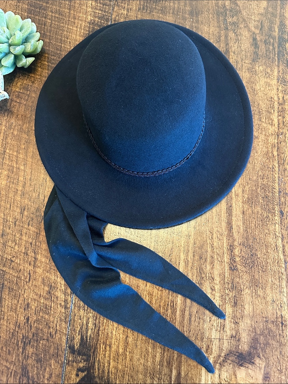 Street Smart | VTG 80 Black Wool Hat with Under-Chin Scarf Tie